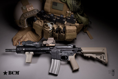haleystrategic:  BCM BFG 11.5” upper with a DD MK18 Rail, B5 SOPMOD, BCMGunfighter™ Vertical Grip Stubby, BCMGunfighter Grip MOd 3, KAC Irons and an EOTech EXPS 3-0. Haley Strategic Disruptive Environments Chest Rig riding on a Velocity ULV Assault