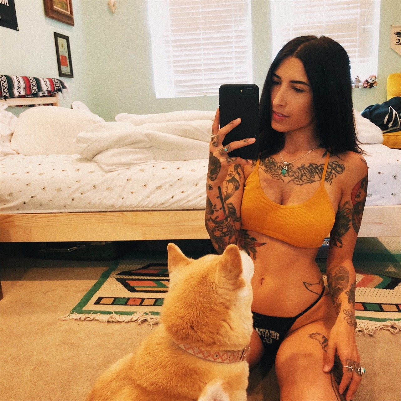 relicinstone:  Can’t get a minute to myself 🤦🏻‍♀️💘🐶
