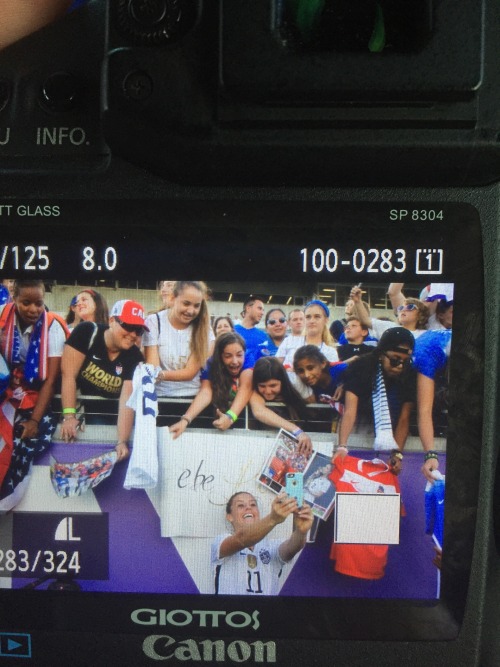 the-gals:  so this kinda sorta happened today. and Im not okay. I met my favorite player. she thought my sign was cute. one of the players pointed to it at the end of the game and she looked over and had a huge smile and then came straight over to me