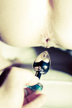 sextoysex:  Jewelled steel butt plug. Don’t forget lube!