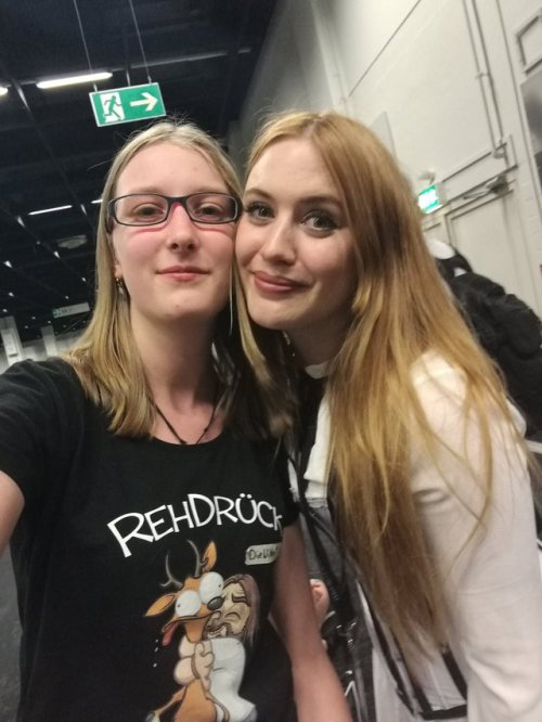 DieNikki21: @xPandorya Danke, dass du dir die Zeit genommen hast, obwohl du eigentlich keine hattest