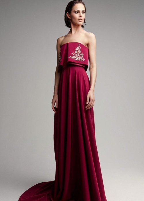 Something Ellaria Sand might wear while spending time at the Water Gardens with Oberyn before his de