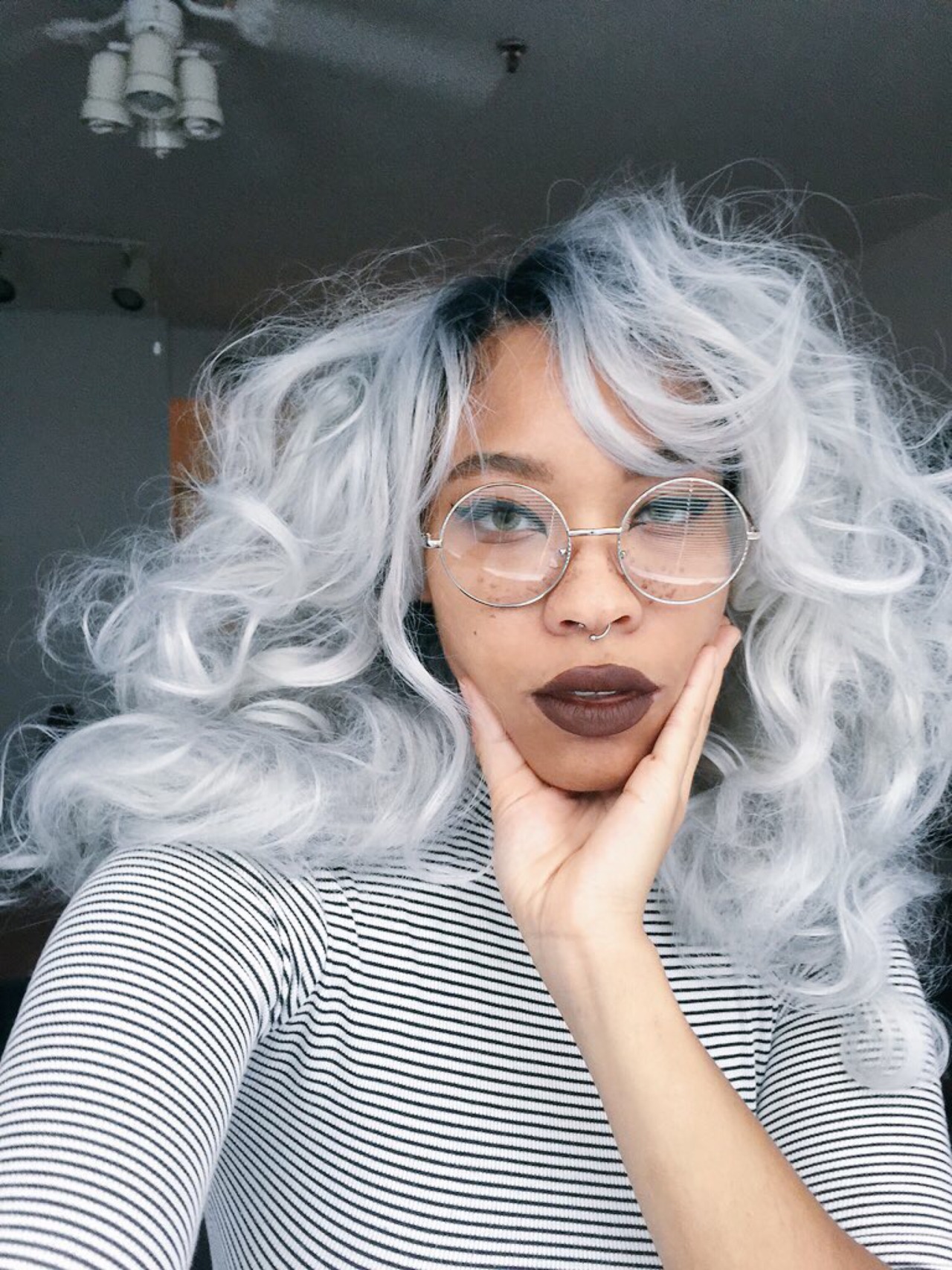 kieraplease:  I’ve finally found inexpensive circle frames, woo!