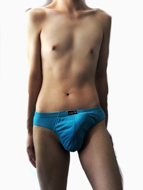 remanohip: sg teen in briefs