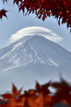 modernambition:  Lenticular Cloud of Autumn | WF 