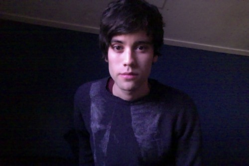 flatsound:  i cut my hair and shaved my face and i feel like a different human