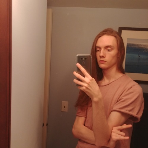 nogirlfriend:I look my best at 5 AM