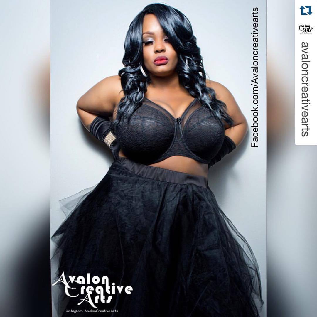 #Repost from @avaloncreativearts First time shoot with Bella @plusmod_bella_raye