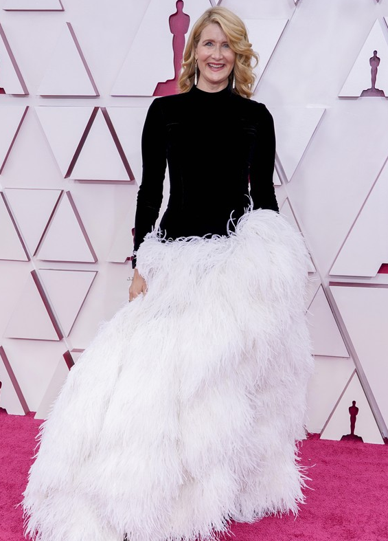Laura Dern - 2021 Oscars
Photos: Getty