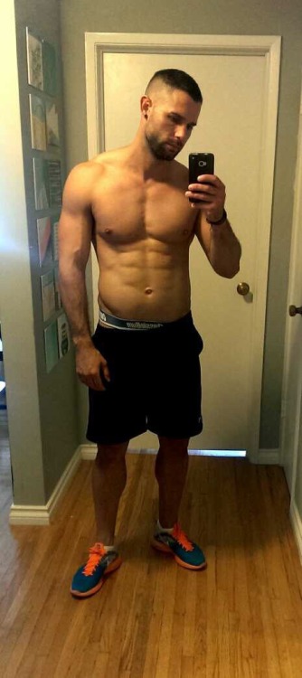creamypants:  woof http://creamypants.tumblr.com 