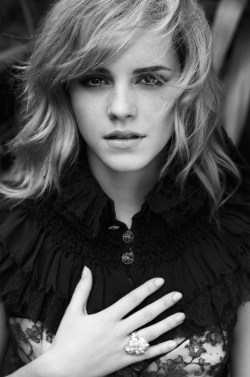 wickedtits:   Emma Watson 