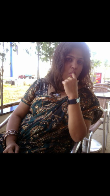mumbai-gigolo:  Amla aunty