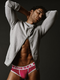 doylelee1760:  SEXUAL POSE BY MODEL SHOWS US DIESEL BRIEFS 