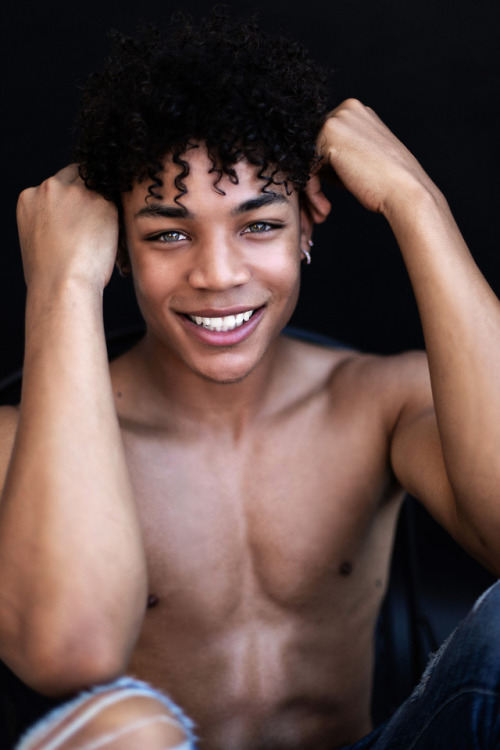 meninvogue:Corey Campbell