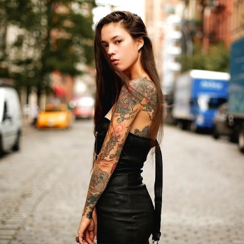 poplipps:  #Tattoos are cool Shooting on #Bondstreet today with @irachernova and @tonykimstudios #models #awesome (at One Management) 