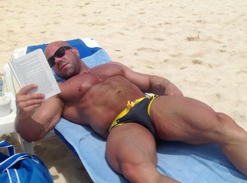 jacked-bodybuilders:  Rob Schwarz: most definitely YES !