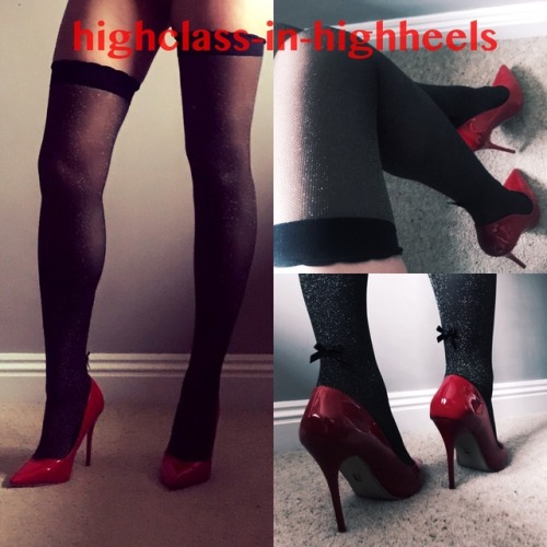 highclass-in-highheels: On the 10th day of Christmas I was gifted these gorgeous glitter stockings w