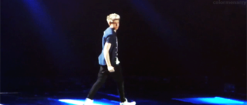colormenarry-deactivated2015082:  niall doing ‘the catwalk’ + 