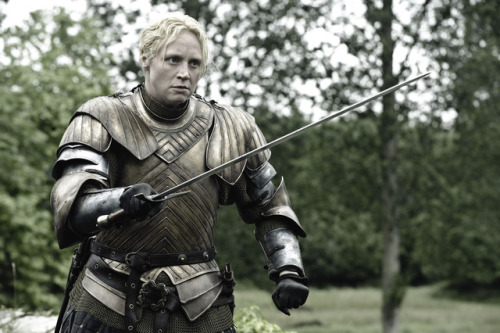 Ok, now it’s time for serious challenge!  Arya Stark VS Brienne of Tarth.Young, fast and well traine