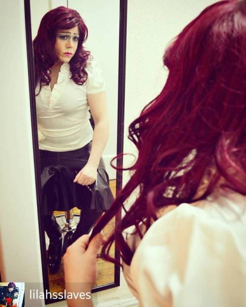 Credit to @lilahsslaves : #LatexDollMelody in her #latexSkirt and frilly shirt gazing in the mirror 