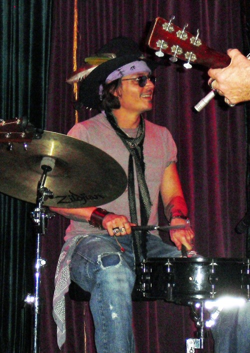 TBT: Johnny Depp, the drummer.As we know, Johnny is a multi instrumentalist, and 10 years ago, on Ma