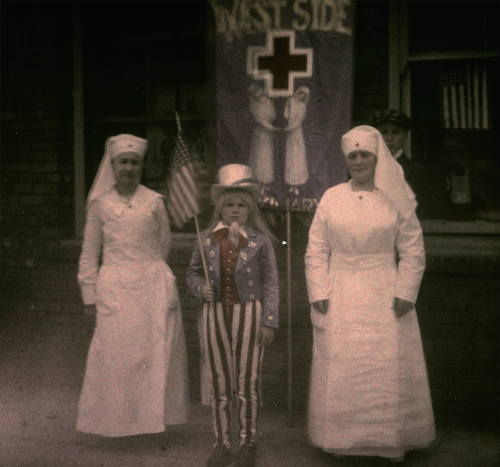 Photographer: Charles C. ZollerYear: 1917Location: Pasadena, California, USADescription: Two nurses 