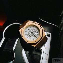 Audemars piguet pink gold perfectly sitting on the gear stick