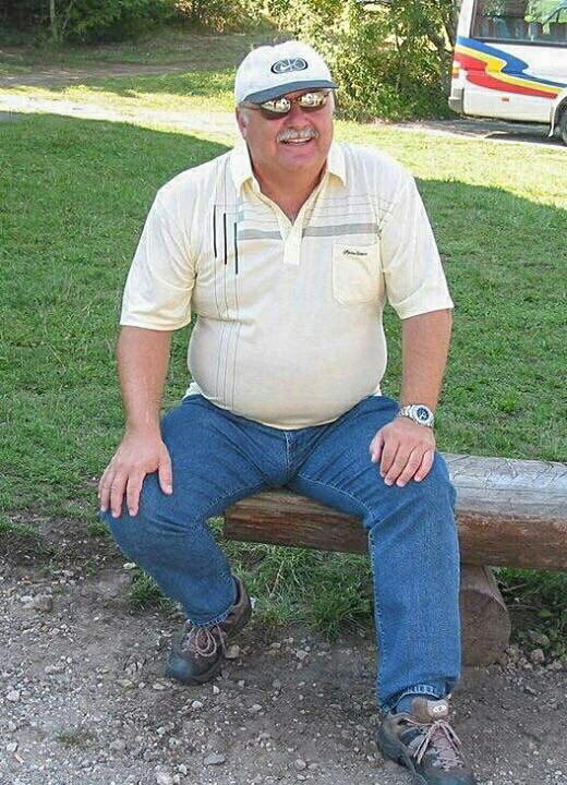 mydaddyporn:  visit this blogs for exclusive daddy videos and pics:Daddy and boy