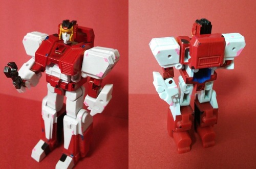 yuu2111:Ambulon！！作りました～最後の画像はパイプスくんを運んでいるシーンを再現しようとしたんですが無理でした。パイプスくん確実に落ちます*gasp* Which Kabaya figu