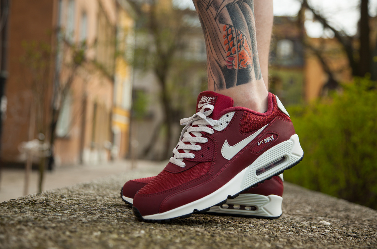 nike air max 90 essential burgundy