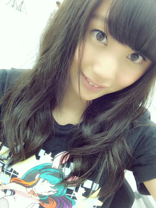 akibeya:  踊りまくったぜーっ 汗だくだく（≧∇≦）♥️ 明日は握手会やで\(//∇//)\ 久々すぎて緊張してきた（笑） ﻿  薮下柊