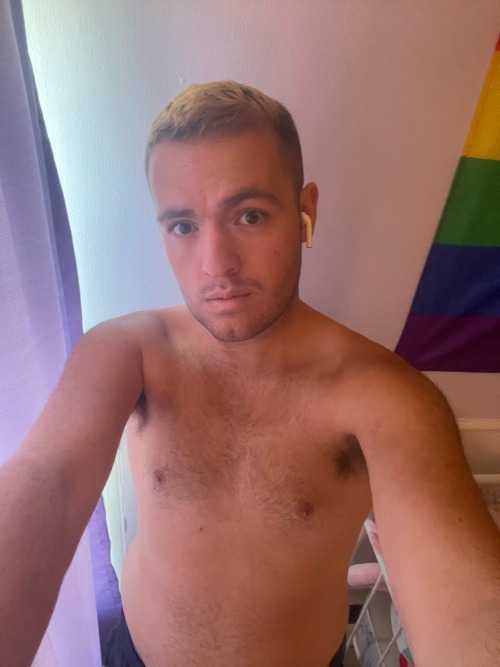 thefeistygay - Tay