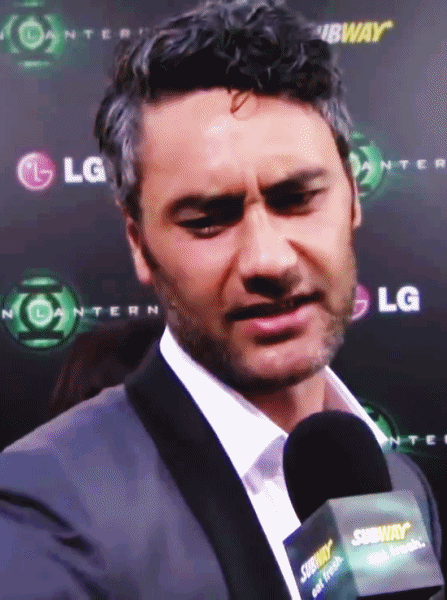 somanygorgeousmen:Taika Waititi interviewed at the premiere of Green Lantern. [x]