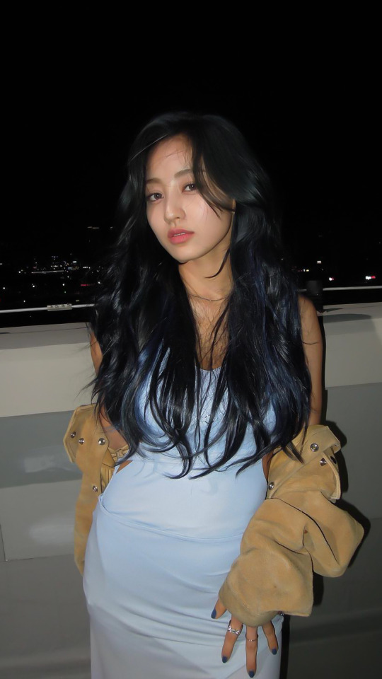 Jihyo Lockscreens.