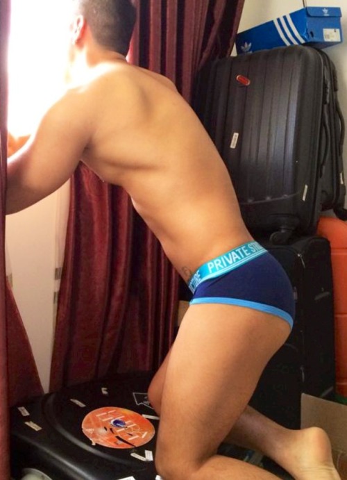 yumyumasianhunks:  yum yum Asian hunks. check out my blog 