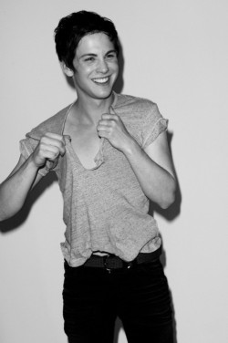 whowasgonnamakeyoufall:  Hi guys, met my boyfriend, Logan.