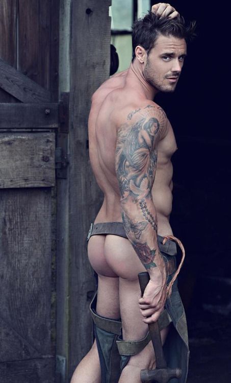 manrumpsxxx:  Follow Me For The Sexiest Rumps On Tumblr