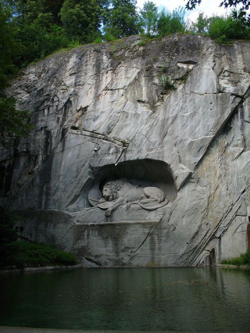 toary8: sixpenceee:   The Lion Monument is a rock relief in Lucerne, Switzerland, designed by Bertel Thorvaldsen. (Source)     I’ve been here! It’s so haunting in person. 