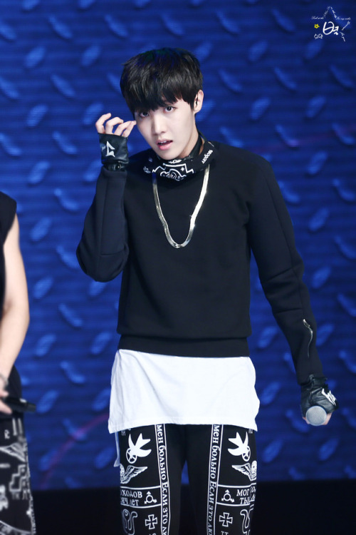 yourdailyjhope: © 별