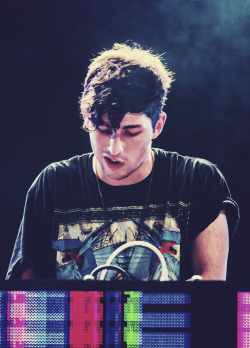 distortedcity:  Porter Robinson; UMF ‘13 Europe 