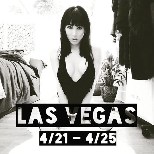 edenraynes:  Kiki in VEGAS. #lasvegas #vegas #sincity #birthdaymonth #birthdaytour
