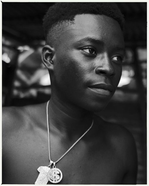 James, 16. March 5, 2021. Ahentia, Ghana. Photo: Francis Kokoroko 2021 #ghana #accraphoto #fujifilm 