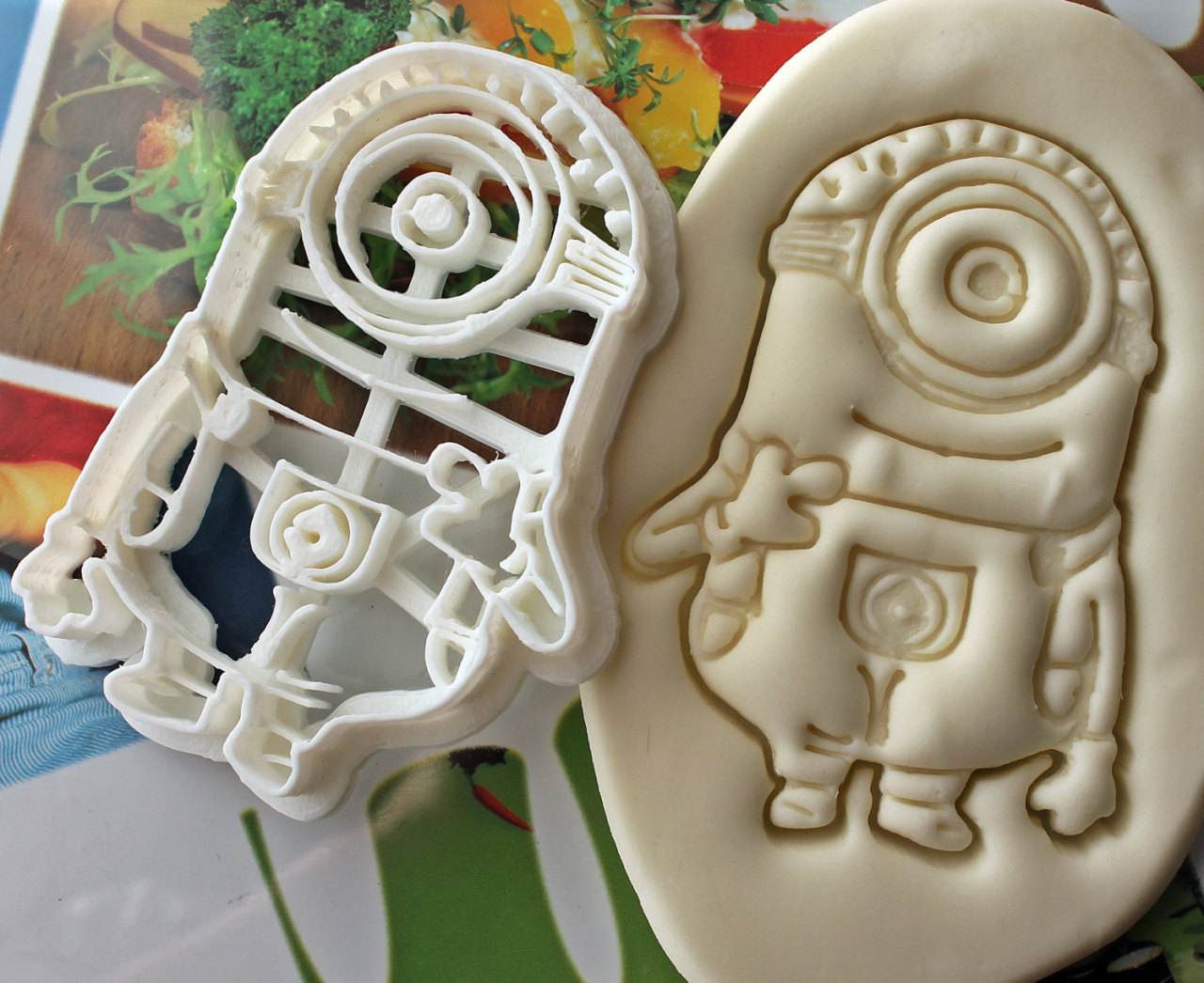 culturenlifestyle:  Adorable Cookie Cutters of Pop Icon Figures by Tiago Belo  Indie
