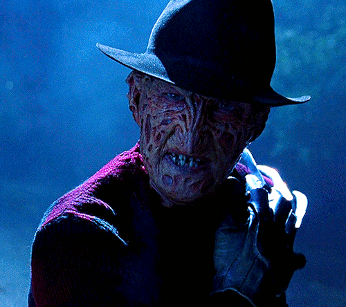 Robert Englund As Freddy Krueger In Freddy Vs. Jason 01/??