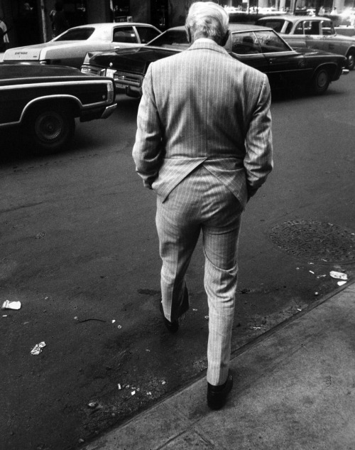 Man in Pinstripe Suit, New York CityLeon Levinstein (American; 1910–1988)1970sGelatin silver print ©