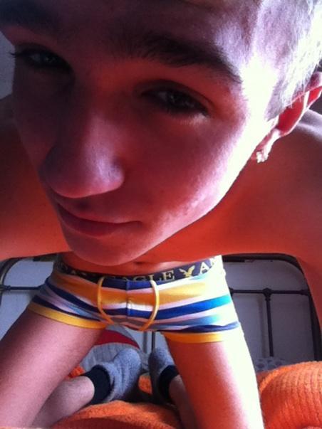kissable cock jackdhallow: JACKDHALLOW//FOLLOW//ASK//SUBMIT