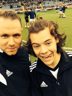 harrystylesdaily:   @markmac14: What a guy @Harry_Styles. Good to see you mate 
