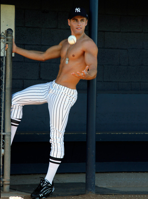 gaborabeeba: Baseball uniforms aren’t great. Why cover up such sexiness with ill fitting uniforms, e