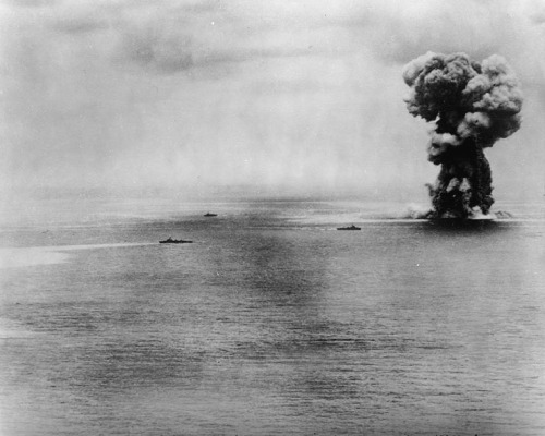 historicaltimes: Japanese battleship Yamato, the largest battleship ever constructed, explodes April