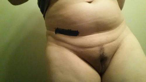 mistress–larouge:  My landing strip is coming in nicely. -nodnod- Also didn’t feel like showing my tattoo for some reason. 